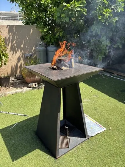 מנגל חברתי